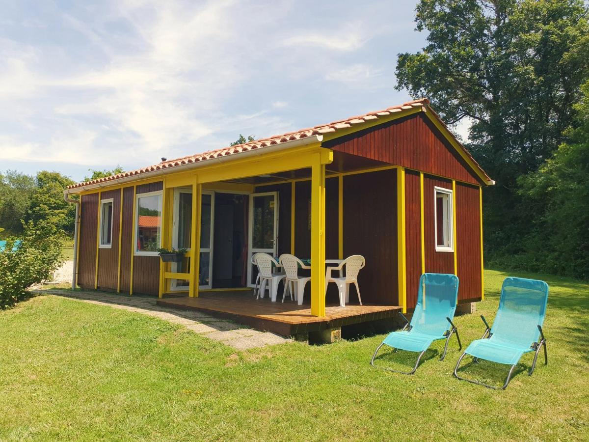 Les Chalets Du Quignon Autry-le-Chatel Exteriér fotografie