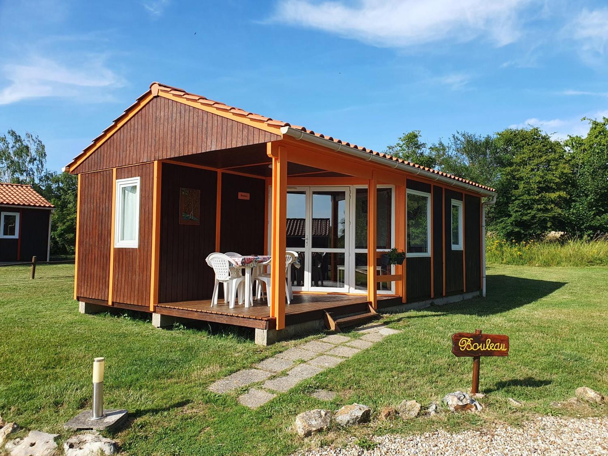 Les Chalets Du Quignon Autry-le-Chatel Exteriér fotografie