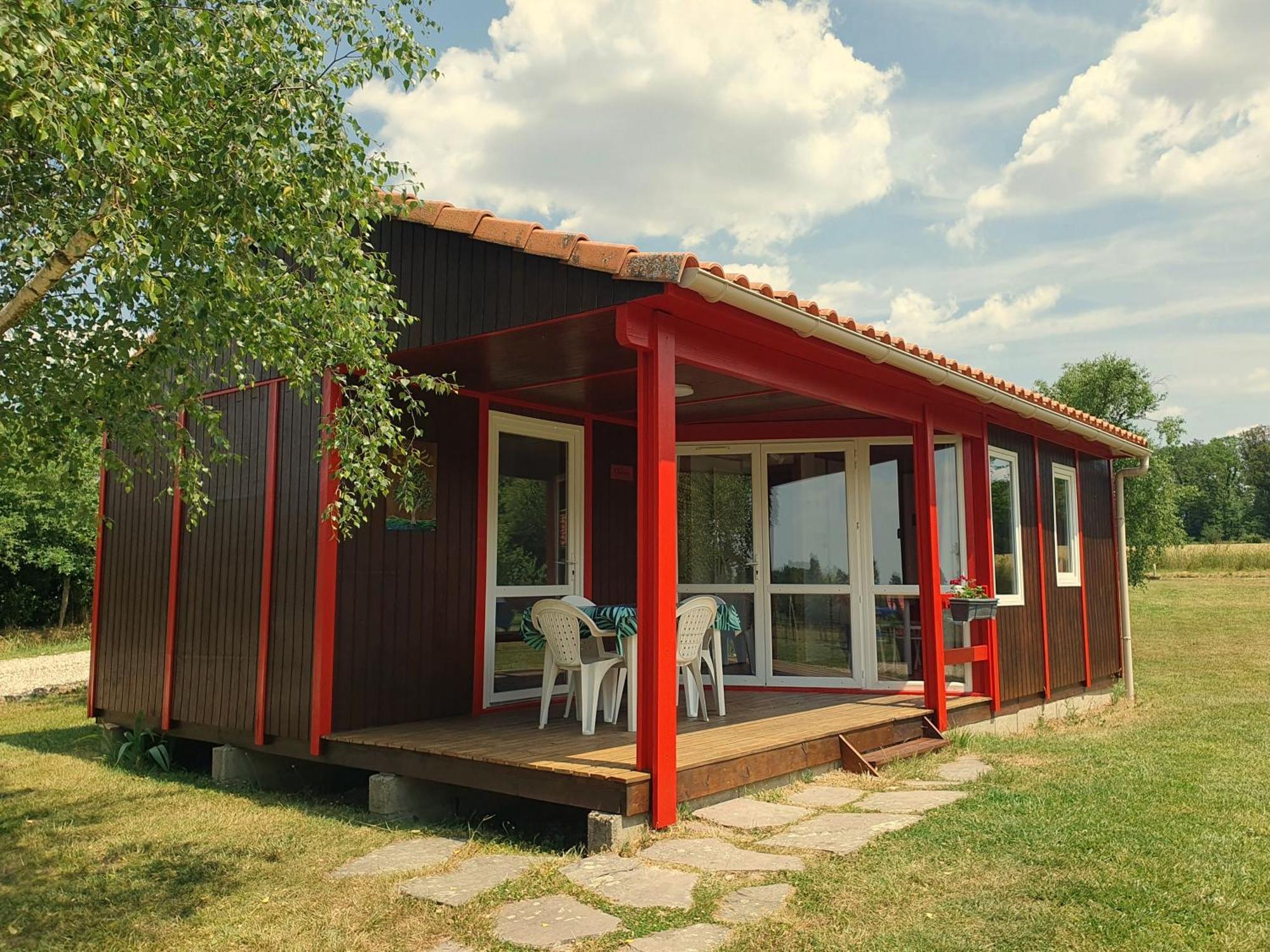 Les Chalets Du Quignon Autry-le-Chatel Exteriér fotografie